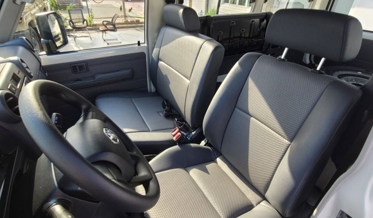 Toyota Land Cruiser 70 LAND CRUISER HARDTOP LC78 4.2L DIESEL 2024 MODEL YEAR WHITE COLOR