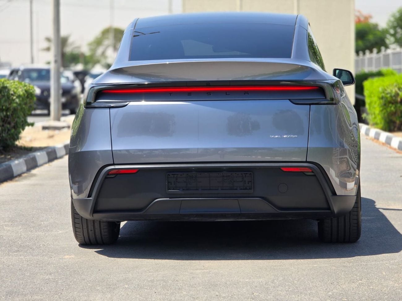 Tesla Model Y LONG RANGE AWD 2025 GCC LOW MILEAGE WITH 8 YEARS TESLA DUBAI AGENCY WARRANTY IN MINT CONDITION