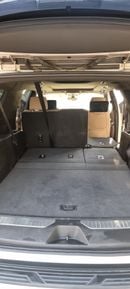 Chevrolet Suburban Premier 5.3L 4WD (8 Seater)