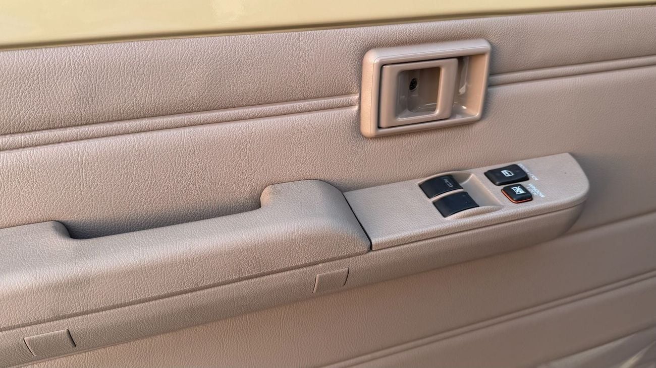 Toyota Land Cruiser Pick Up Std 4.0L Single Cab Utility 4WD - 2025