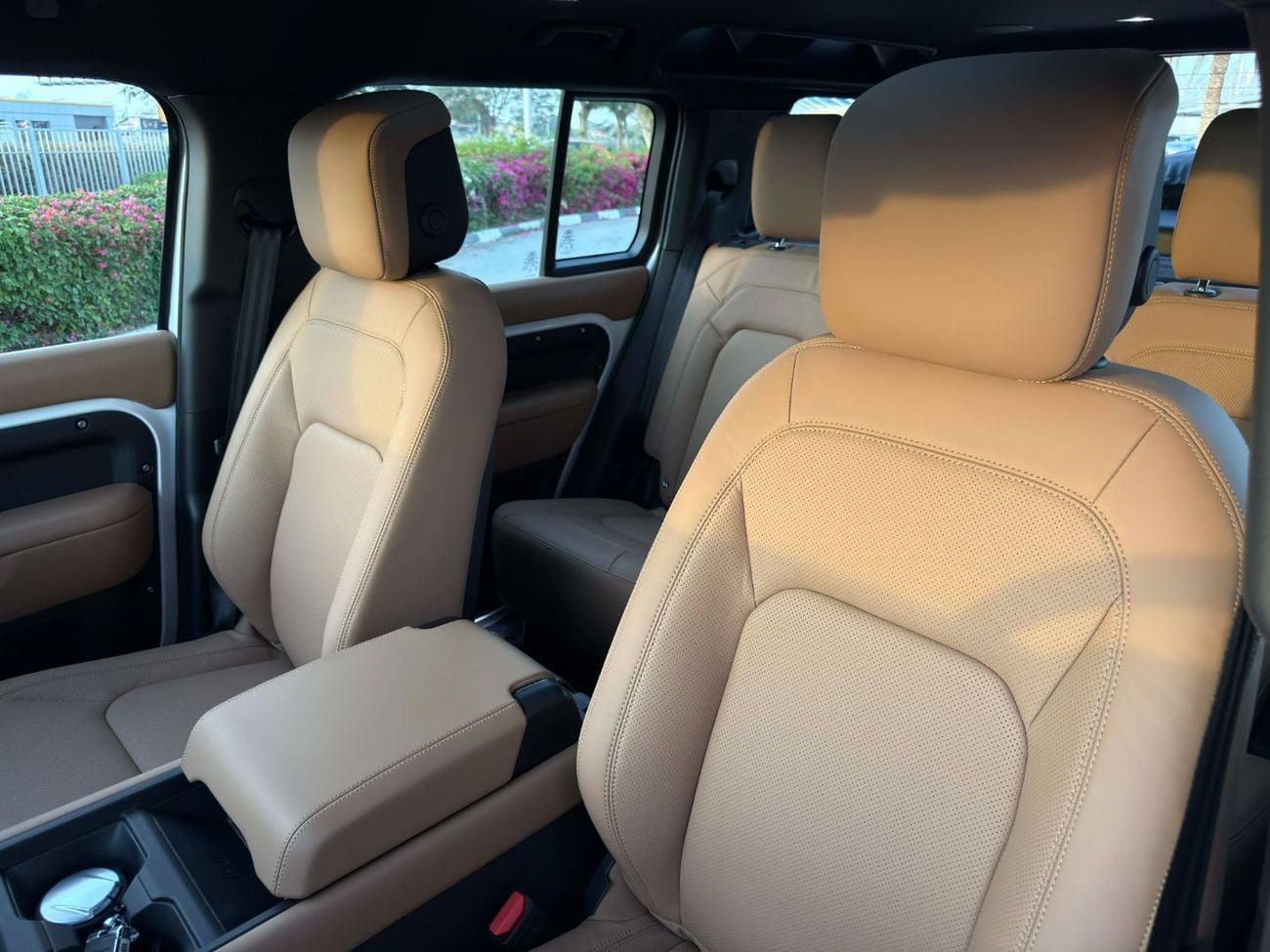 لاند روفر ديفندر **2026**GCC SPEC P525 UNDER WARRANTY AND SERVICE