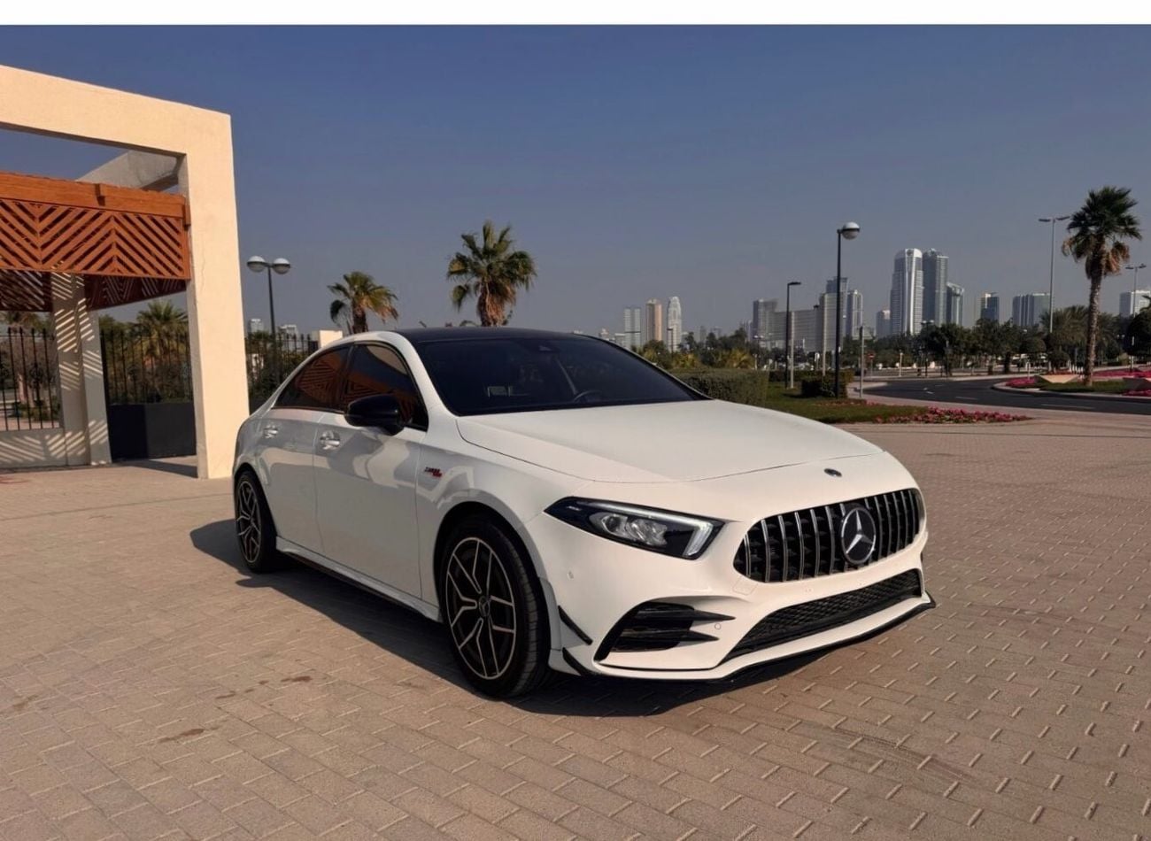 Mercedes Benz A35 AMG 4MATIC PREMIUM