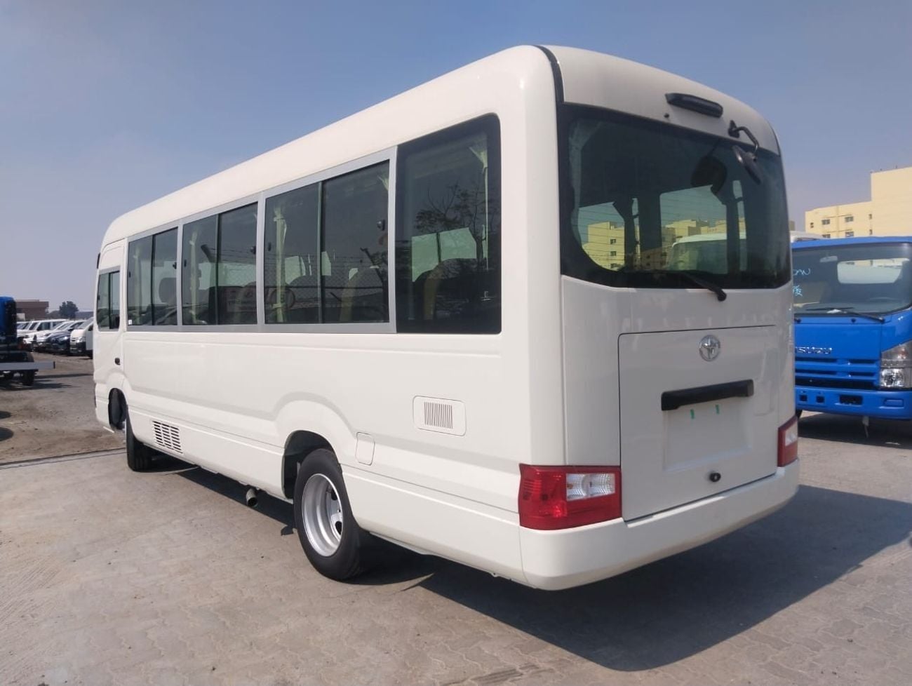 تويوتا كوستر 4.2L DIESEL M/T 30 SEATER BUS(ONLY EXPORT TO AFRICA)