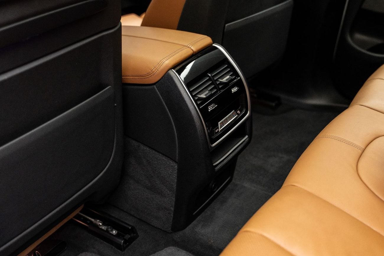 بي أم دبليو X5 40i M SPORT BUY NOW, PAY 2027 | THE BLACKLINE STANDARD | 12 Month Blackline Warranty, GCC