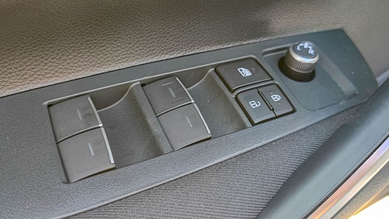 تويوتا كورولا TOYOTA COROLLA 1.6L BAISCK