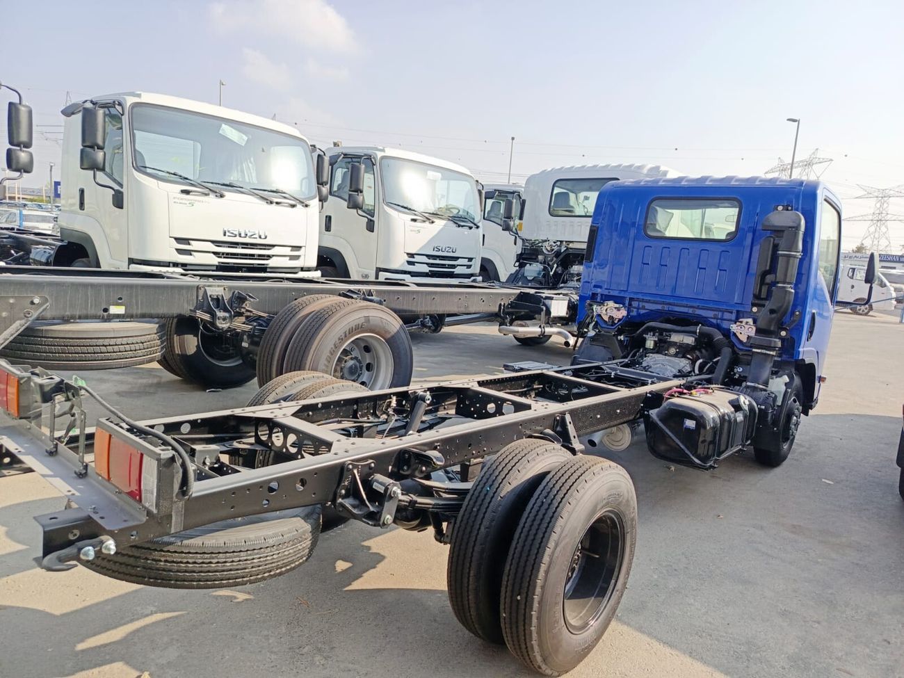 Isuzu NMR Isuzu NMR Chassis 71H 4.6L, 4x2