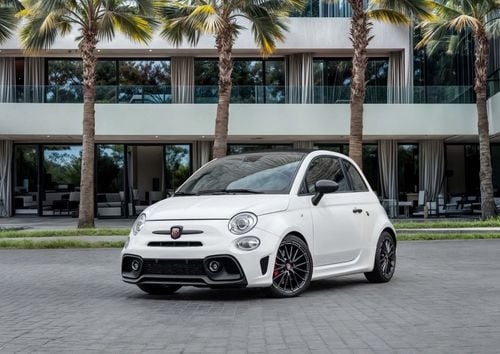 Abarth 695 Turismo Cabrio | 1,567 P.M | 0% Downpayment | Spectacular Condition!