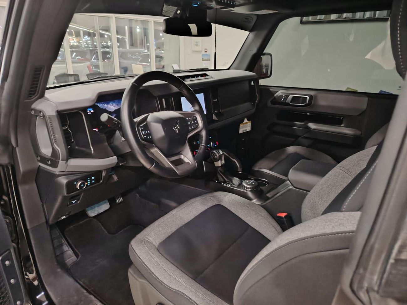 فورد برونكو Base