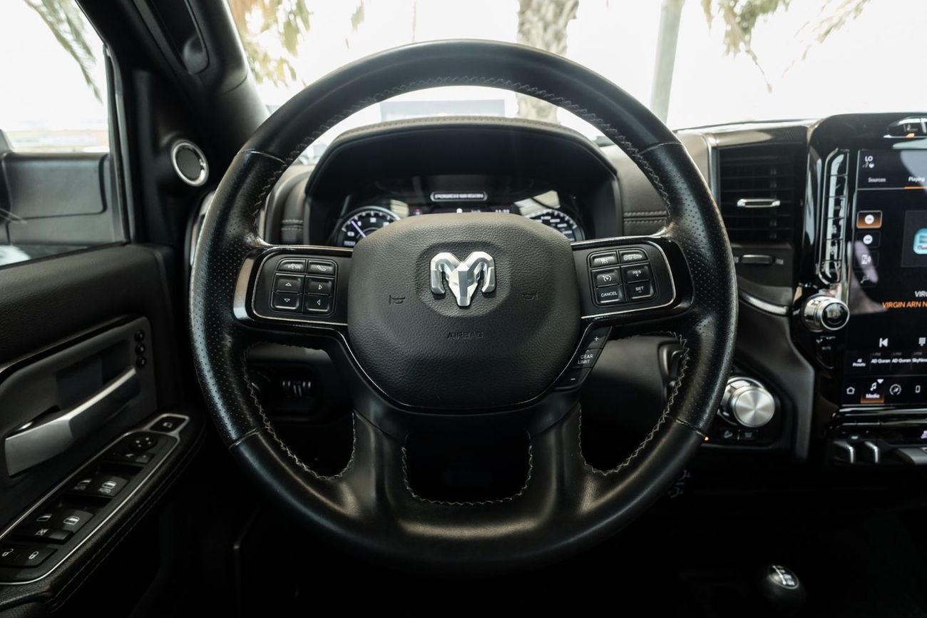 RAM 2500 Power Wagon 6.4L 4WD (5 Seater)