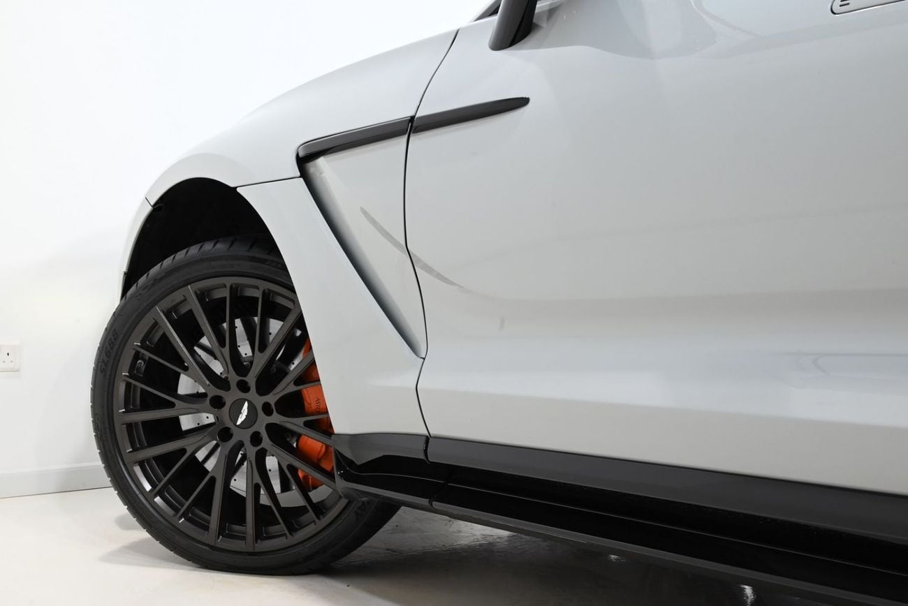 Aston Martin DBX 707 2023 Aston Martin DBX 707, Service History, 1 Year Warranty