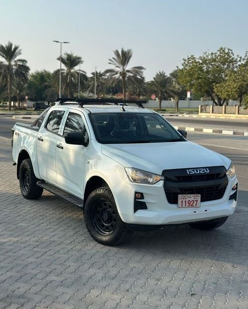 إيسوزو D ماكس diesel 3.0 liter ,right hand drive auto transmission only for export available