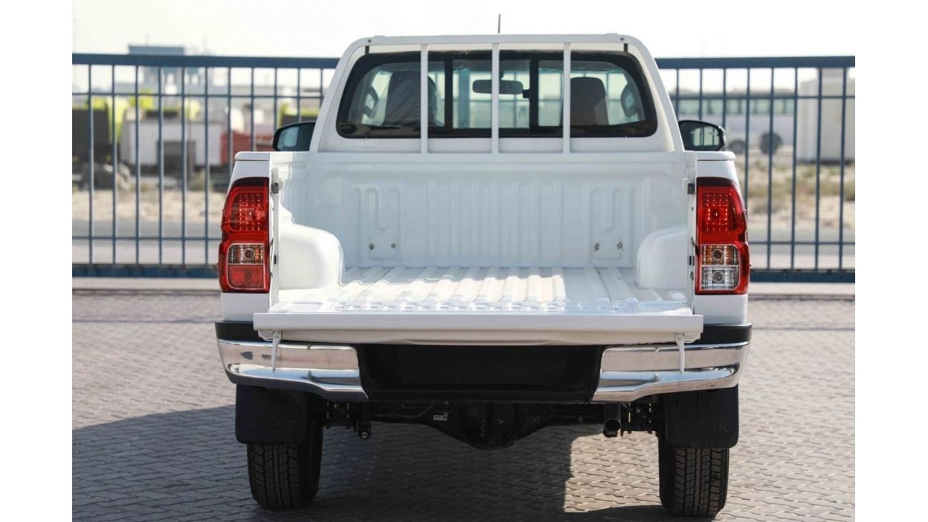 Toyota Hilux 2024 Toyota Hilux 4X4 Singel Cab 2.7 GLX - Super White inside Red | Export Only