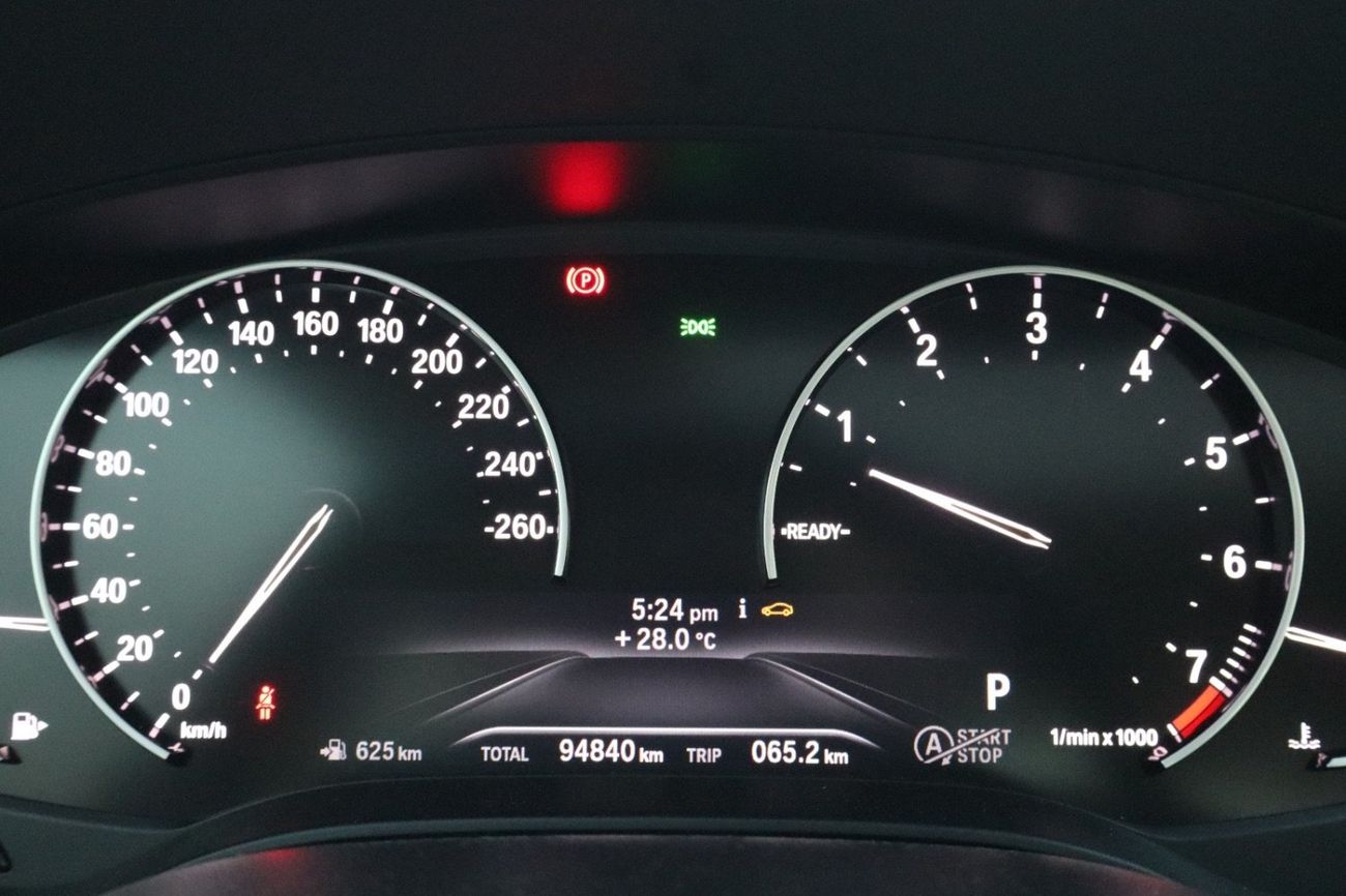 بي أم دبليو 520i Executive 1.6L