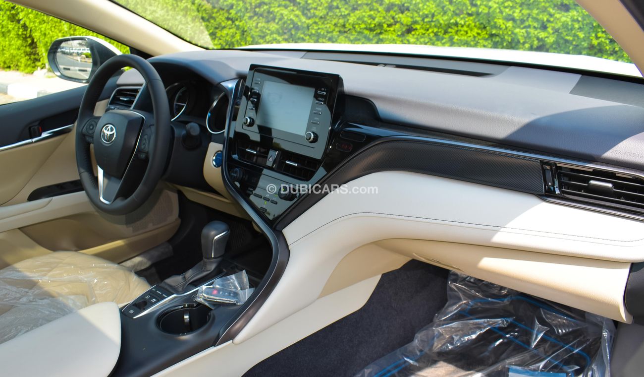 Toyota Camry Hybrid GLE 2.5L | For Export Only