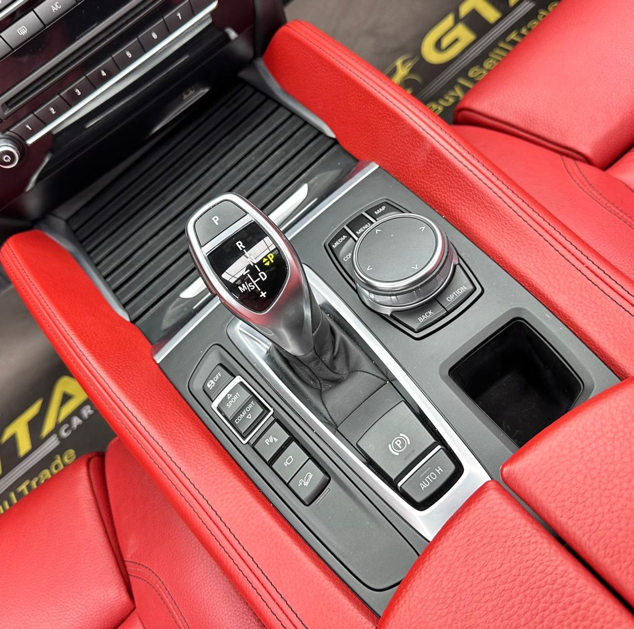 BMW X6 V6 3.0L 2019 BMW X6 xDrive35i M-Sport, One Year Unlimited KM Warranty, BMW Full Service History, GCC