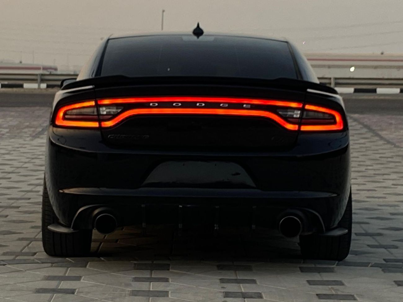 دودج تشارجر R/T سكات باك