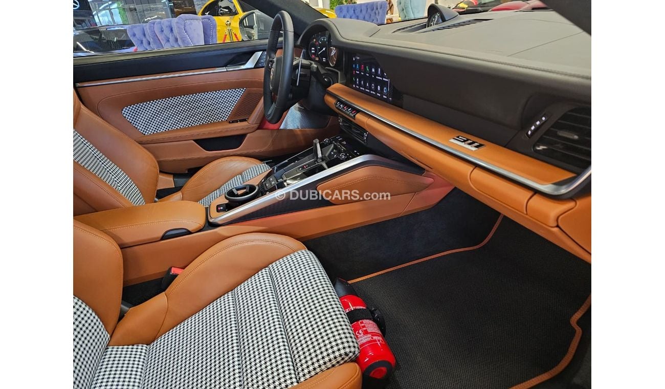 Porsche 911 Porsche 911 Turbo 2023 Heritage Design Classic, GCC Al Nabooda Warranty
