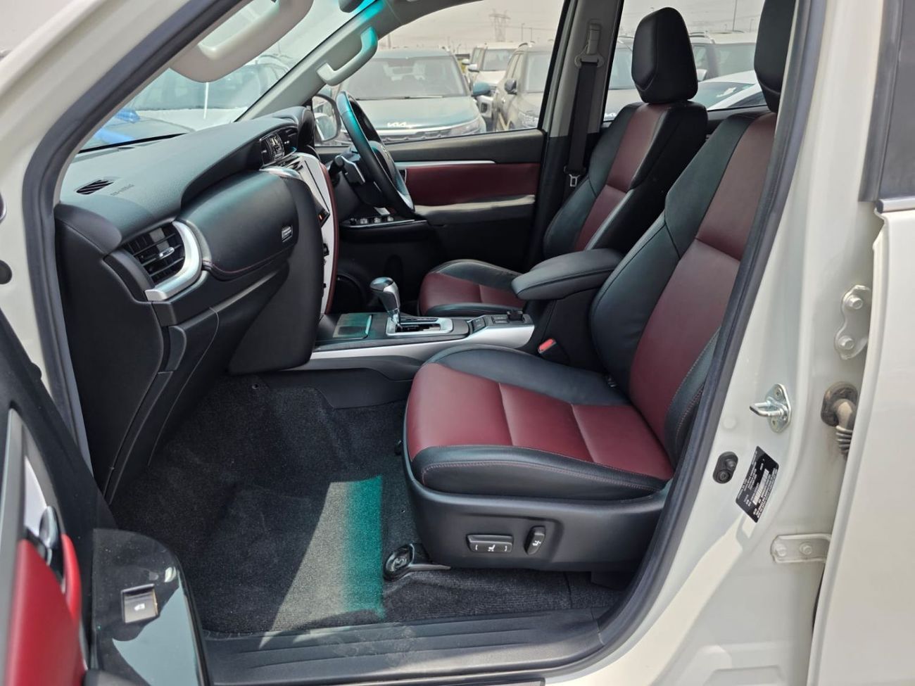 Toyota Fortuner diesel 2,8 liter right hand drive leather power seats with back camera