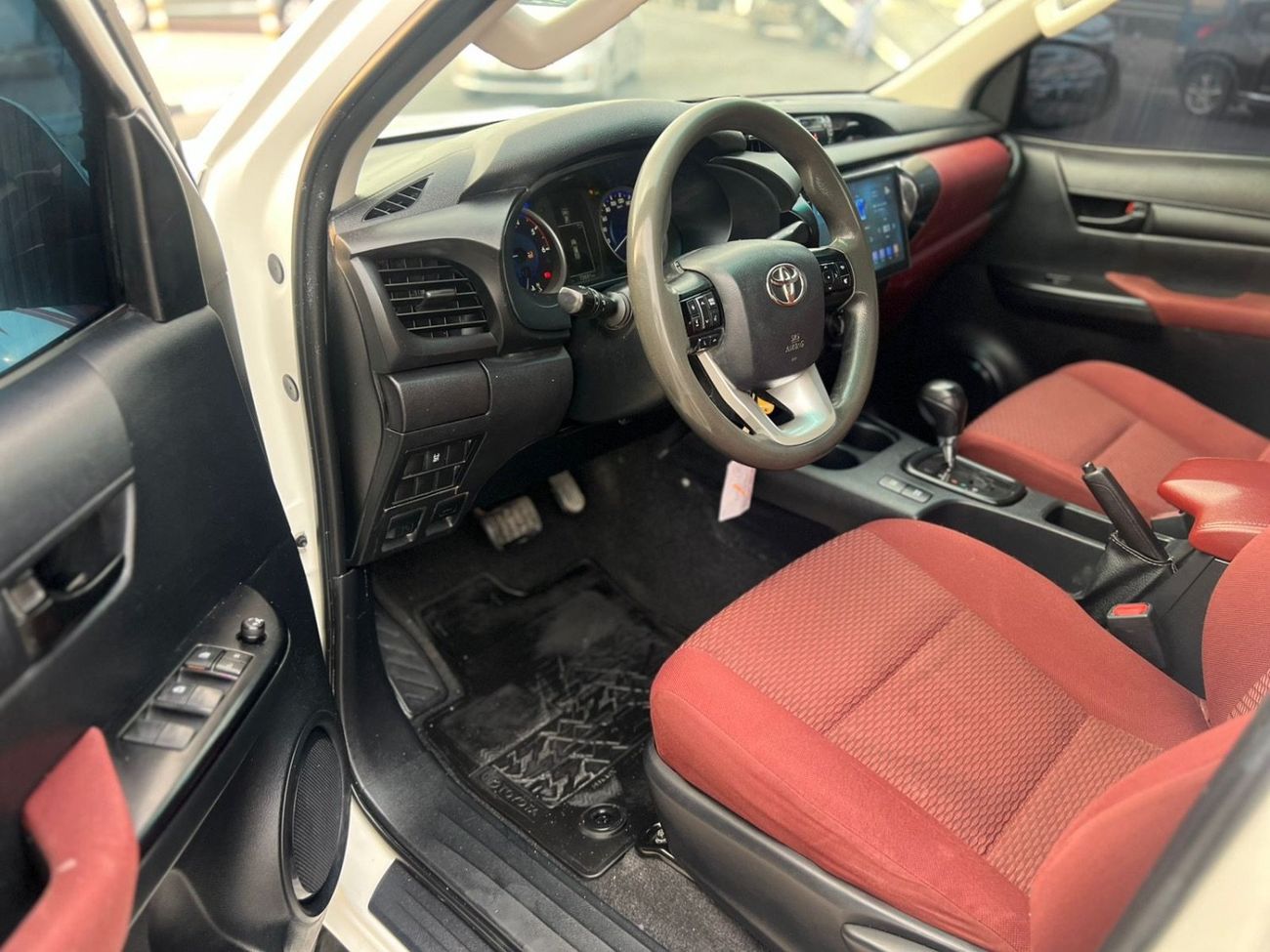تويوتا هيلوكس 2019 Toyota Hilux 2.4L V4 Deisel - Full Automatic 4x4 AWD - Rear CAM - Bumper Crom Big Body