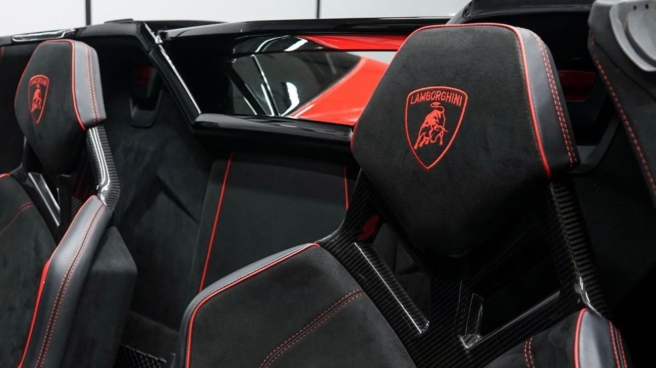 لامبورغيني أفينتادور SVJ 6.5L V12 | European Specs | 8,700 KM | Full Service History