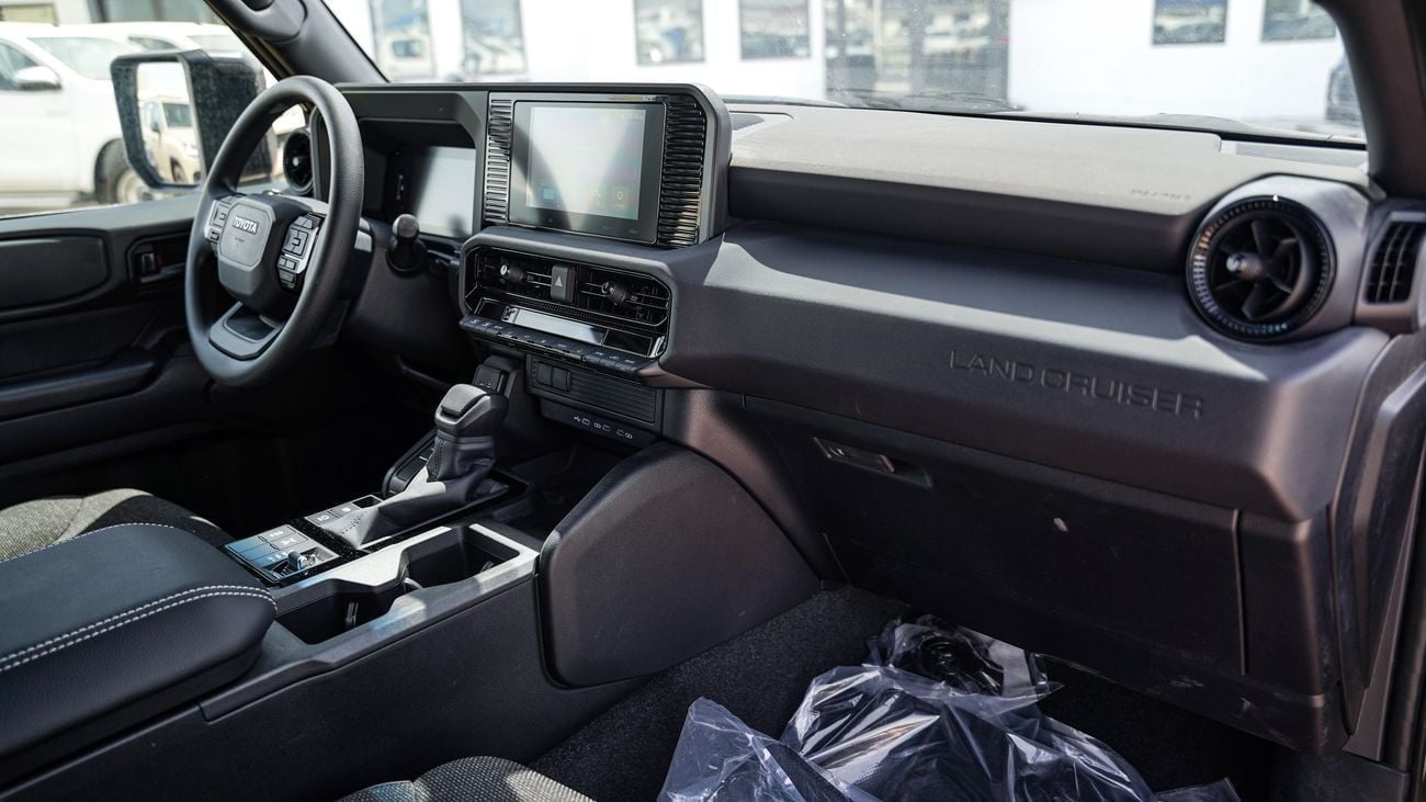 Toyota Prado PRADO URBAN 2.4 L PETROL 2025