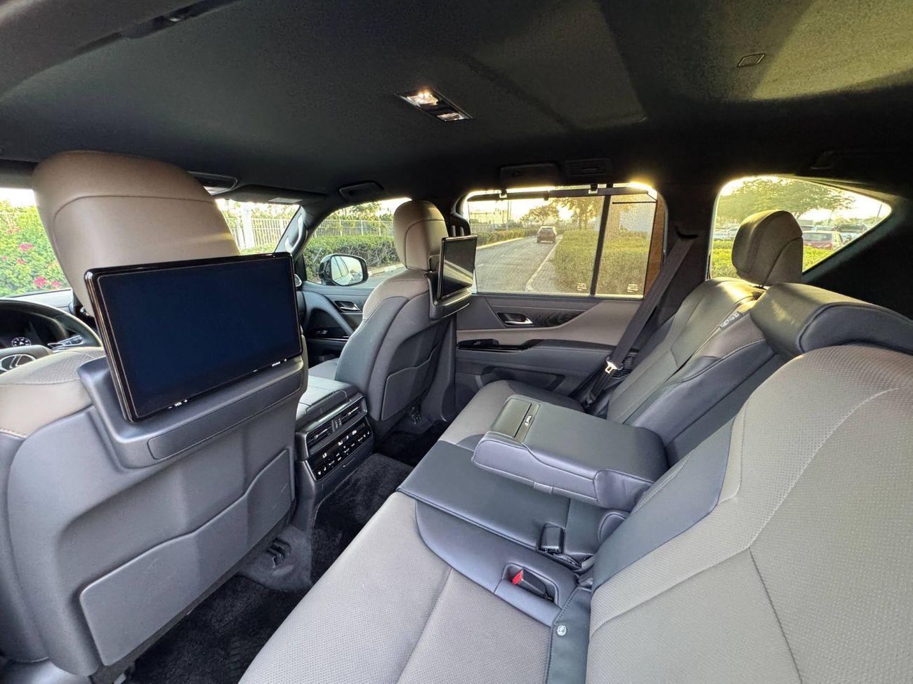 Lexus LX 700h Signature