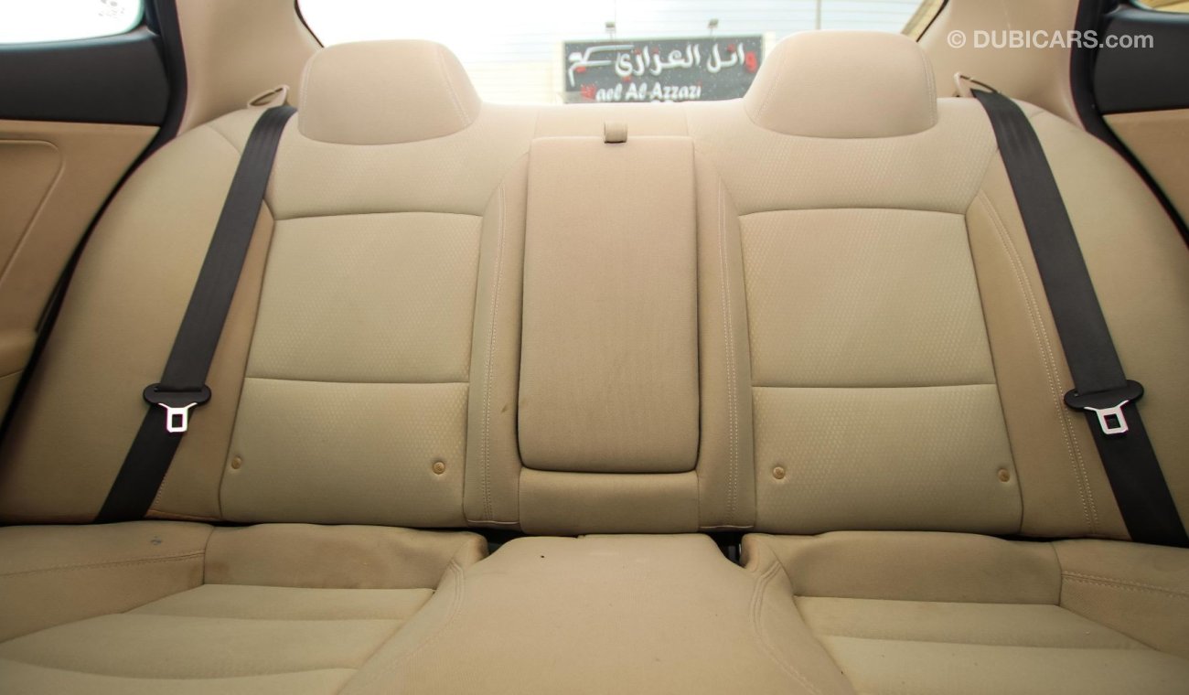 Kia Optima Pre owned Kia Optima for sale in Sharjah by Wael Al Azzazi Sharjah. 4 cylinder engine, Grey/Silver e