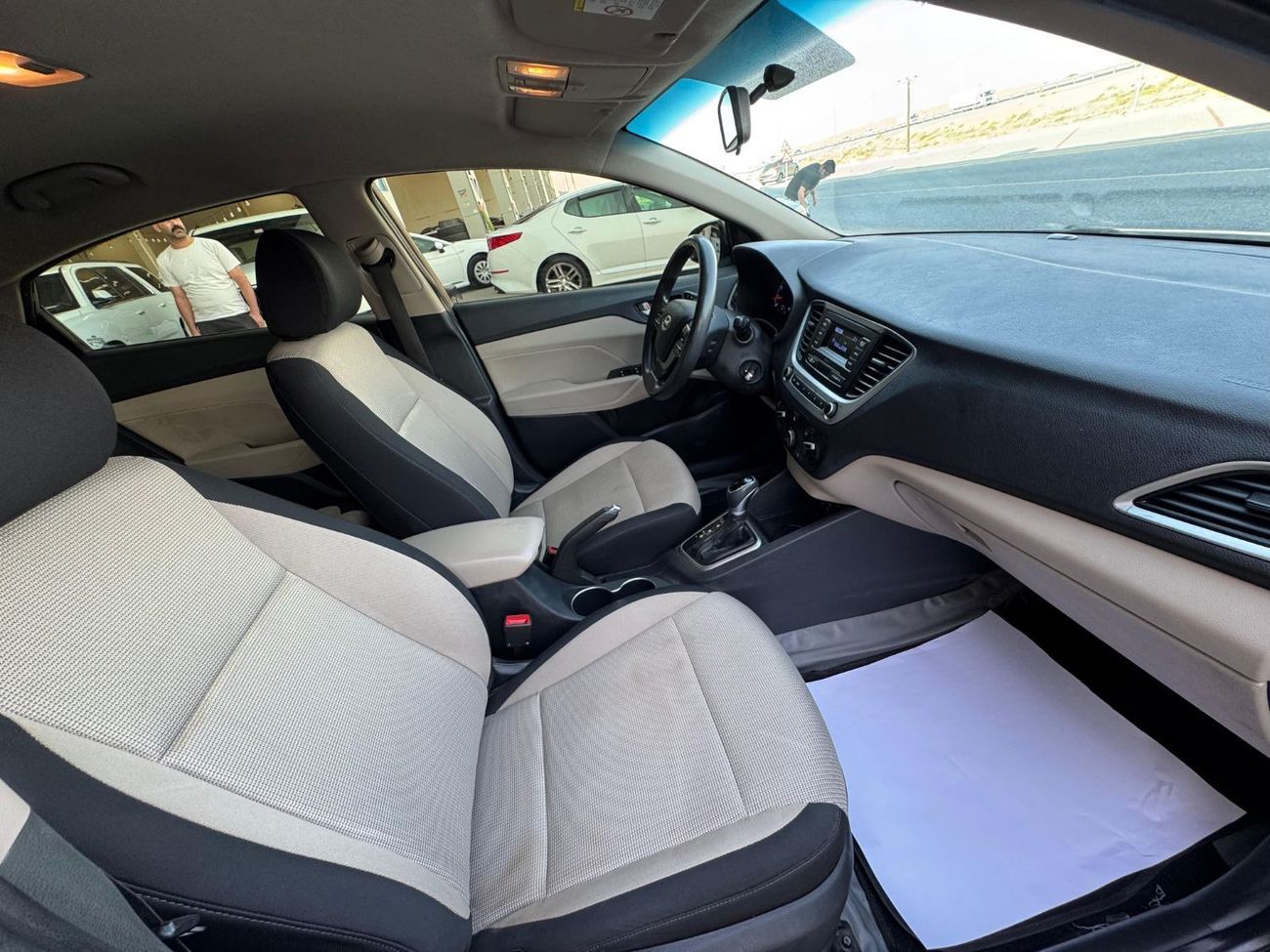 هيونداي أكسنت GL 1.6L (123 HP) GL 1.6L V4 / REAR SENSORS / REAR AC / IN PERFECT CONDITION / ECO CAR