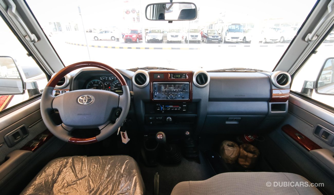 Toyota Land Cruiser 76 DIESEL HARD TOP WITH DIFF LOCK