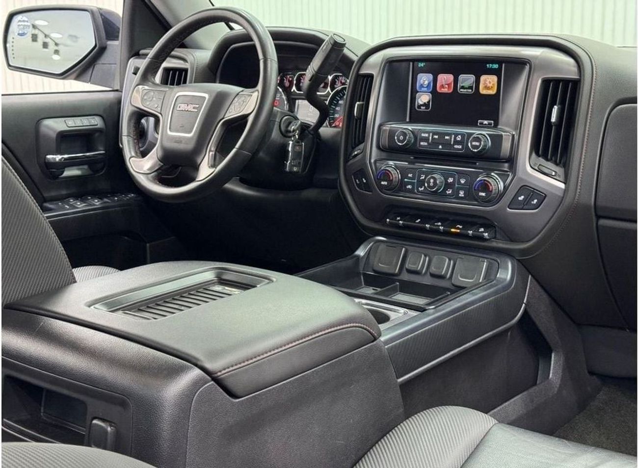 GMC Sierra All Terrain Crew Cab (420 HP) 2017 GMC Sierra All Terrain, Full Service History, Excellent Condition