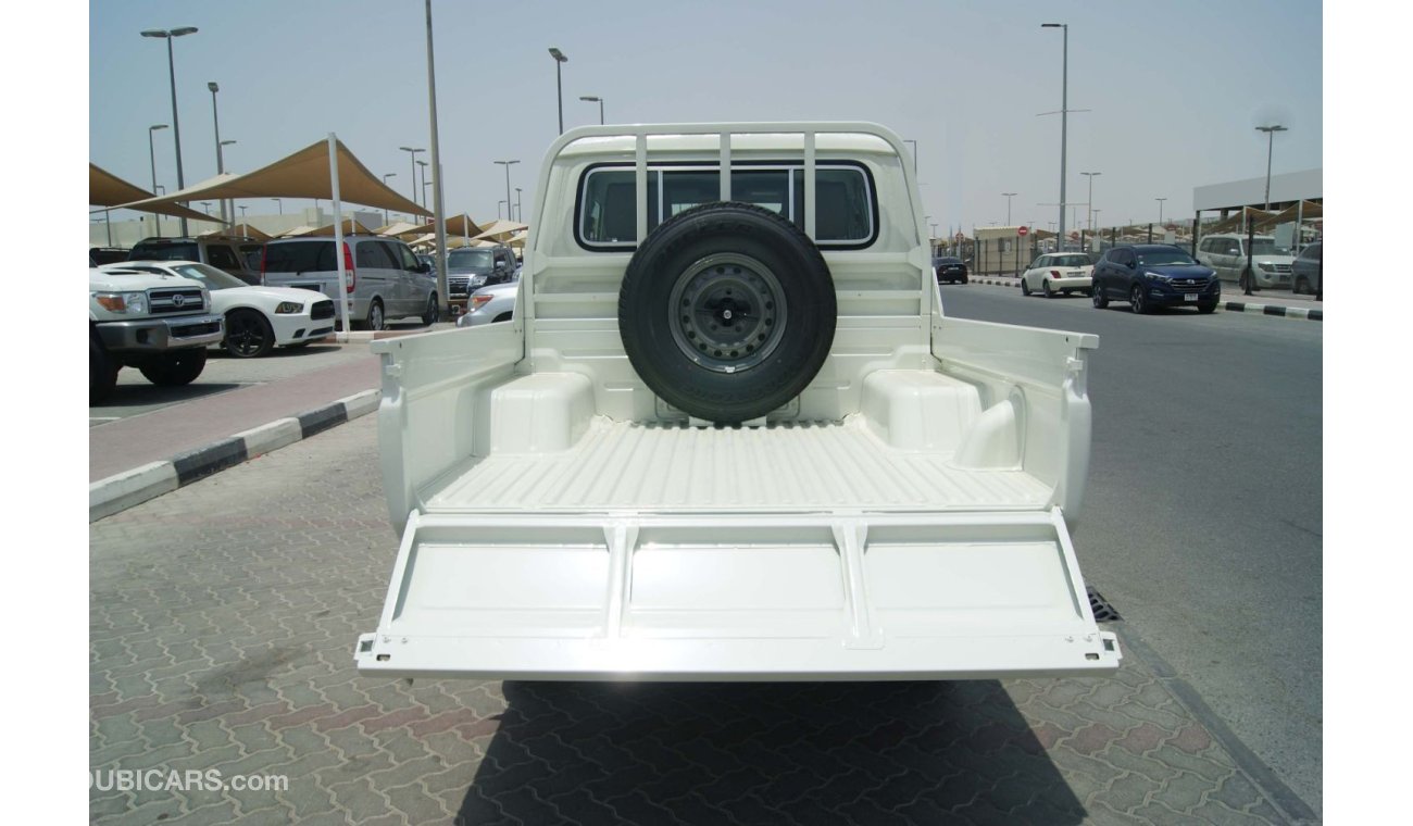 تويوتا لاند كروزر بيك آب 4.5L V8 DIESEL 4WD DOUBLE CABIN STD E MANUAL (Only For Export Outside GCC Countries)