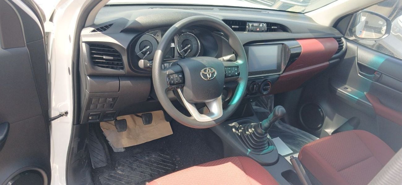 تويوتا هيلوكس Toyota Hilux 2.4L Diesel MT SC 4x2  2024YM