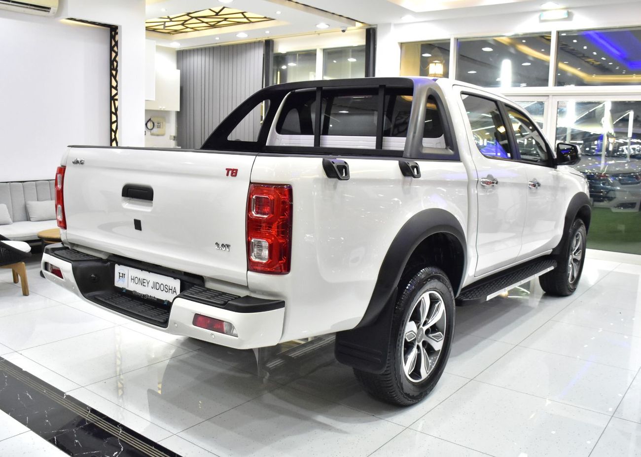 جاك T8 EXCELLENT DEAL for our JAC T8 2.0T ( 2024 Model ) in White Color GCC Specs