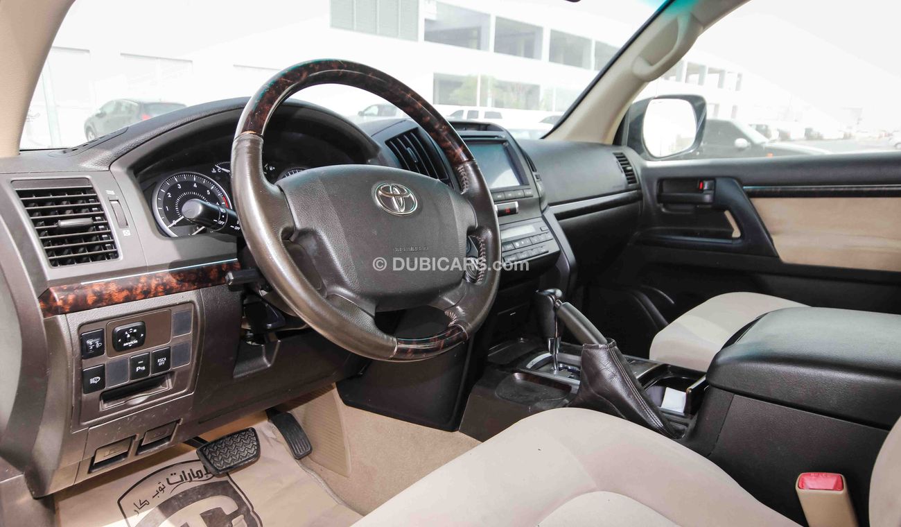 تويوتا لاند كروزر GXR V8