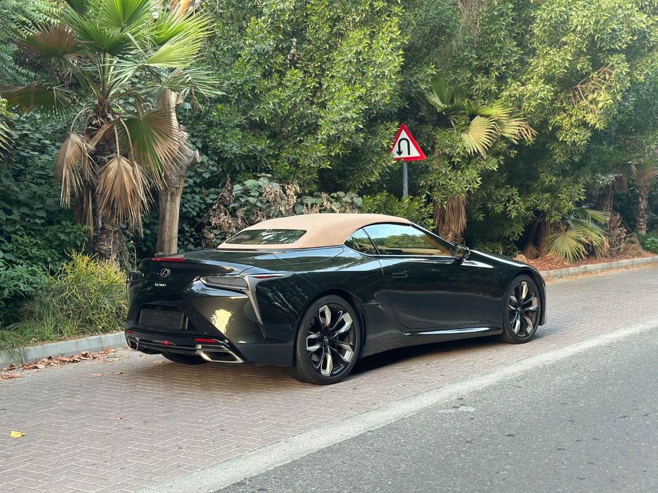 لكزس LC500 كابريوليه Titanium  5.0L