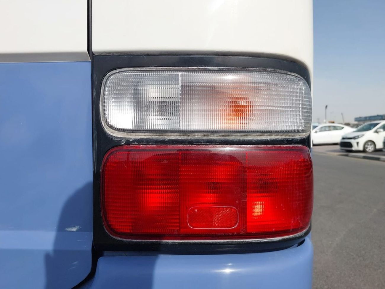 Toyota Coaster TOYOTA COASTER BUS RHD 2005 MODEL 4.0 L DIESEL AUTOMATIC(PM51046)