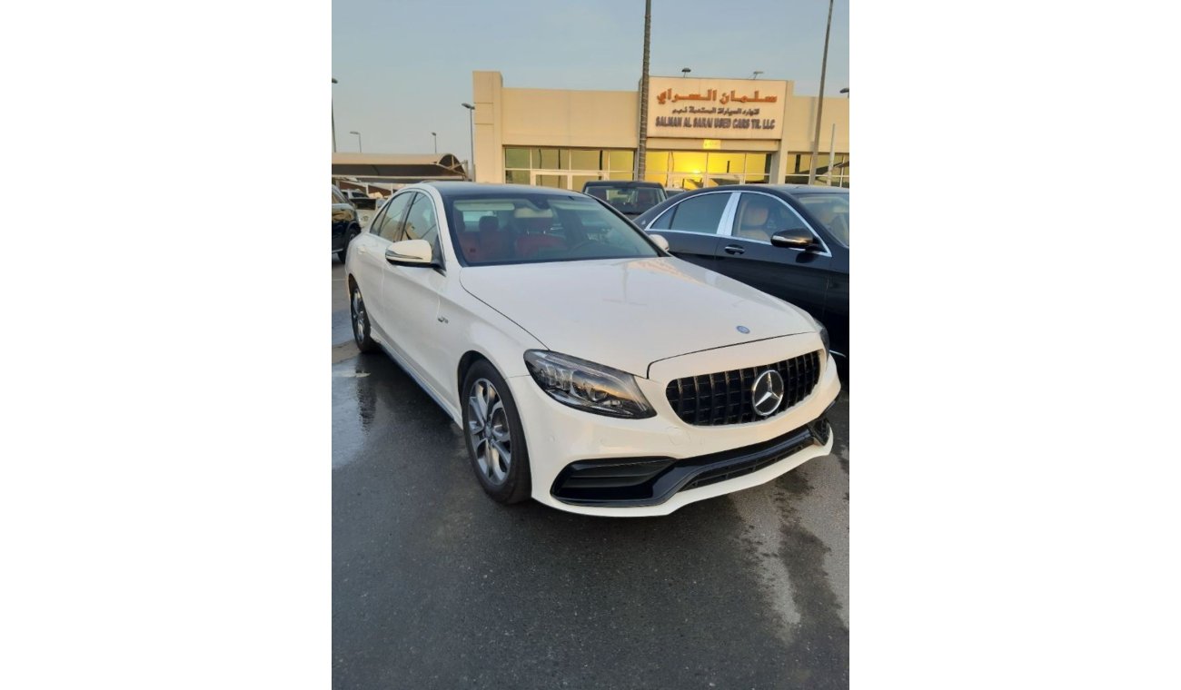 Mercedes-Benz C 300 الامارات الشارقة سوق الحراج