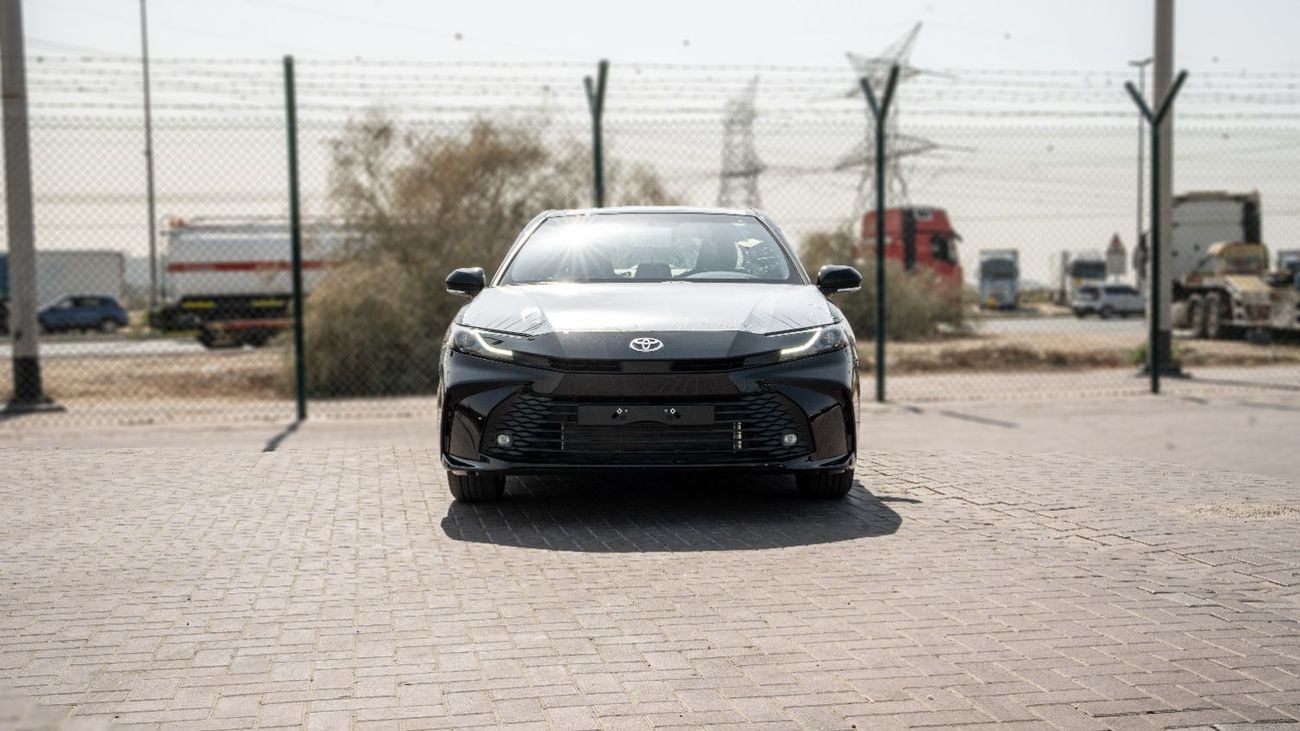 تويوتا كامري LE HEV 2026 Toyota Camry E-plus 2.5L AT Hybrid (Black-Beige)