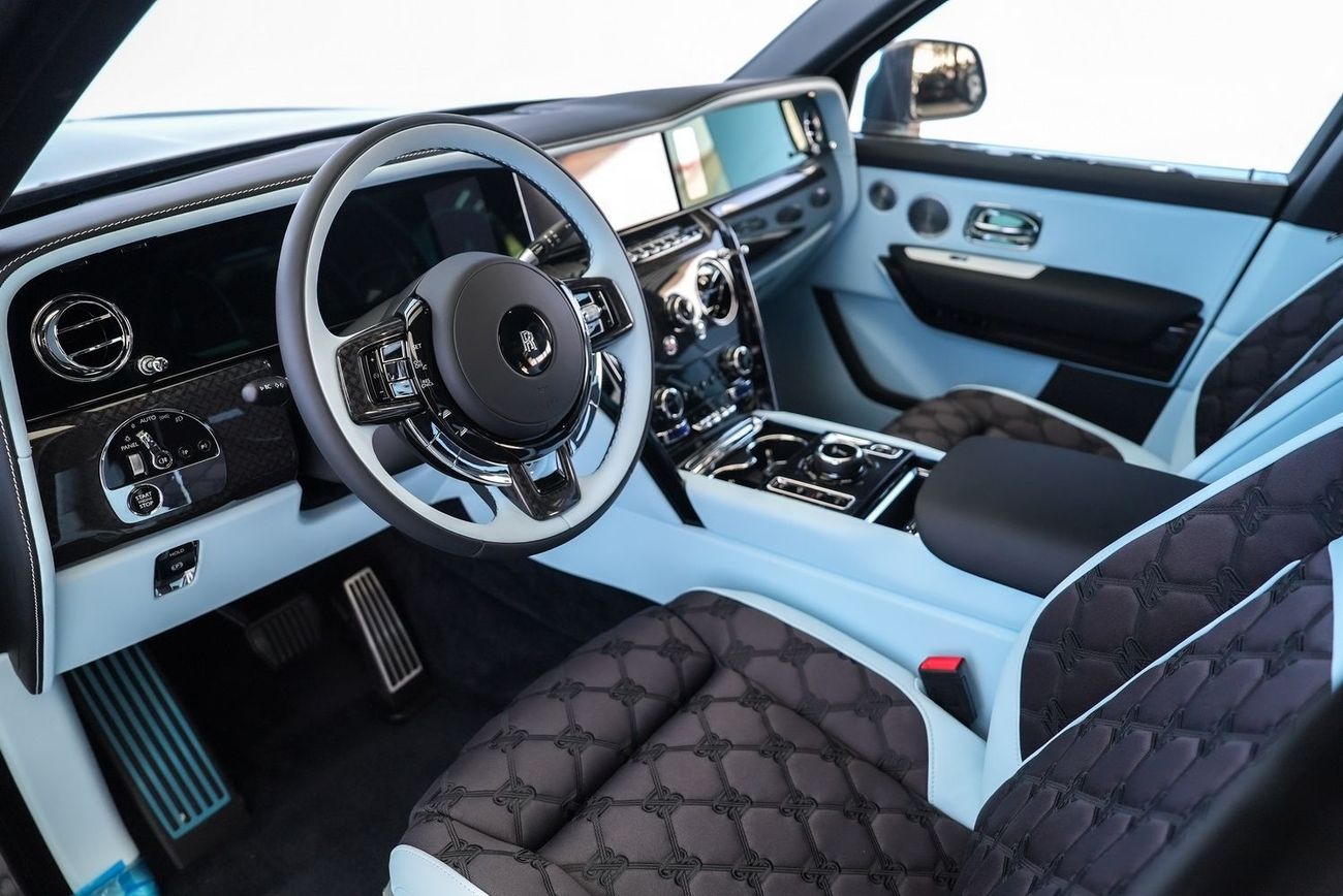 Rolls-Royce Cullinan Rolls Royce Cullinan Black Badge Series 2 Duality Seats