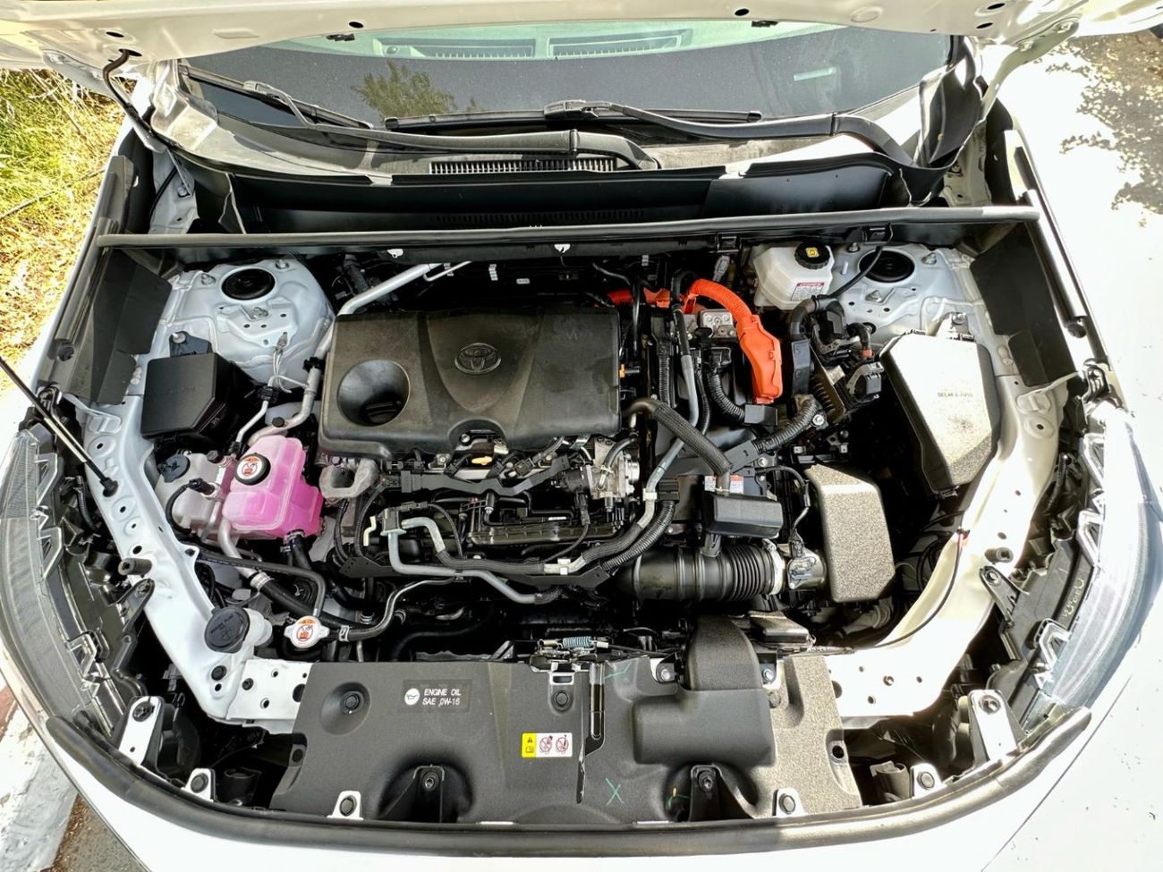 تويوتا راف ٤ XLE-AWD Hybrid Full Option