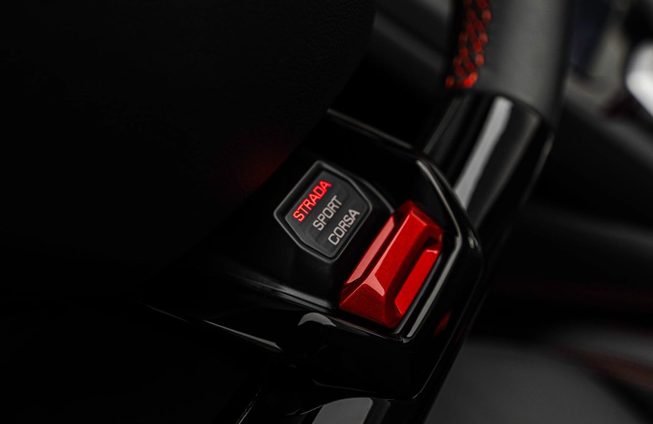 لامبورغيني هوراكان ايفو سبايدر 5.2L V10 Naturally Aspirated Engine