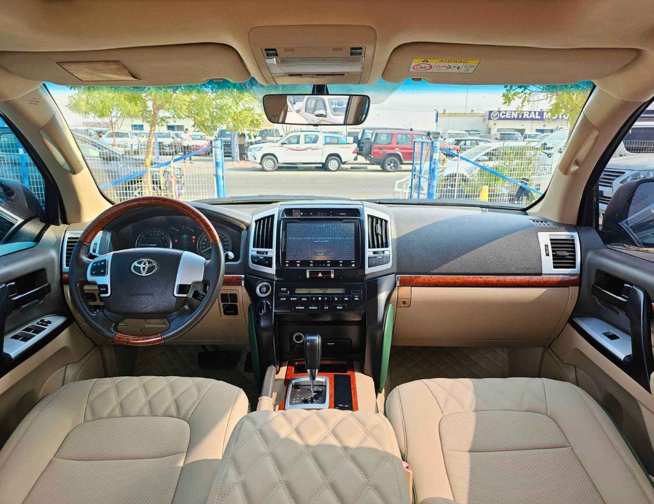 Toyota Land Cruiser GR SPORT/V8 4.6L/2022 SHAPE/ BODY KIT/ FULL OPTION/ SPECIAL  COLOR/ EXPORT ONLY/LOT#60306