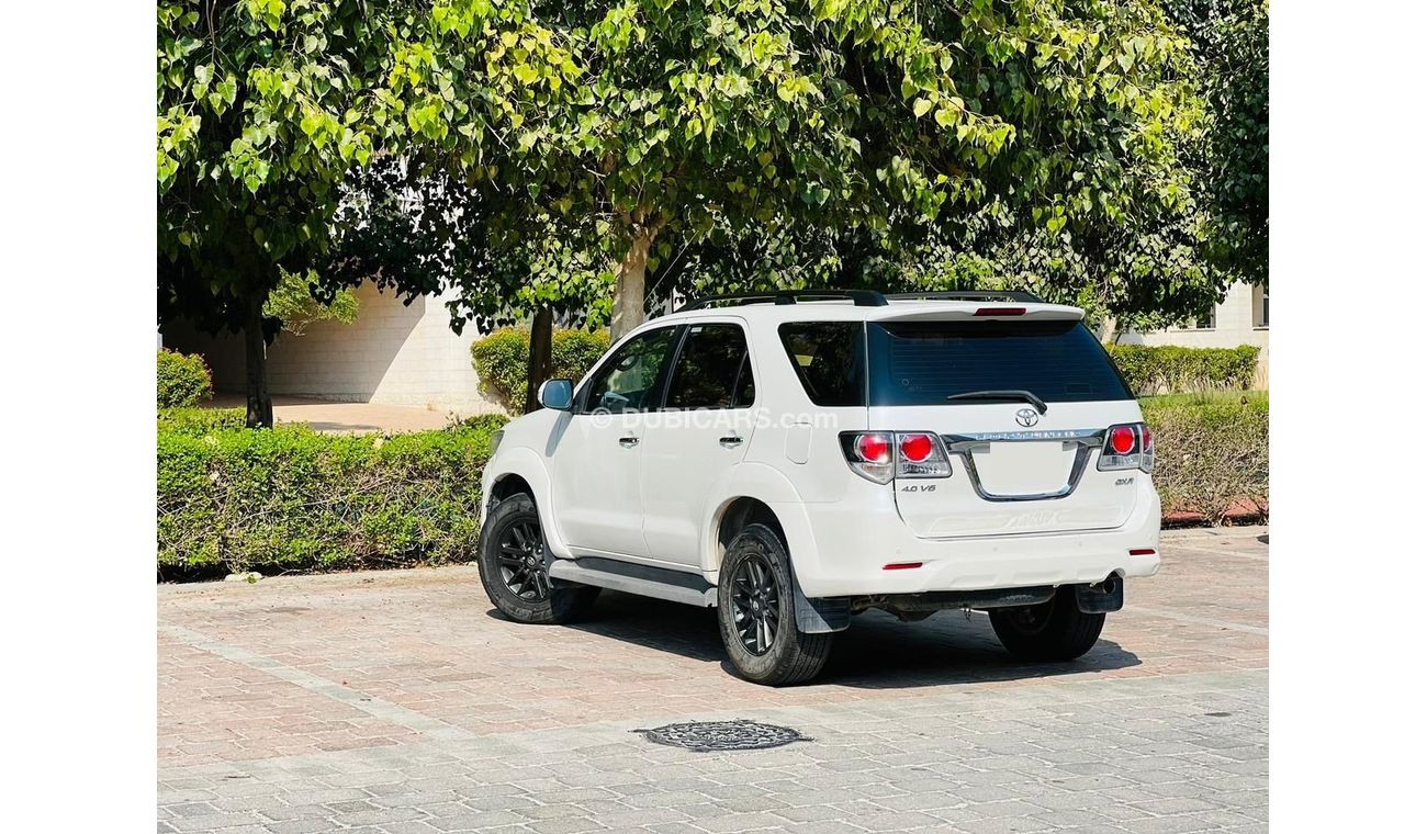 Toyota Fortuner GXR 1270 P.M FORTUNER 4.0 ll ORIGINAL PAINT ll 0% DP ll GCC ll WELL MAINTAINED