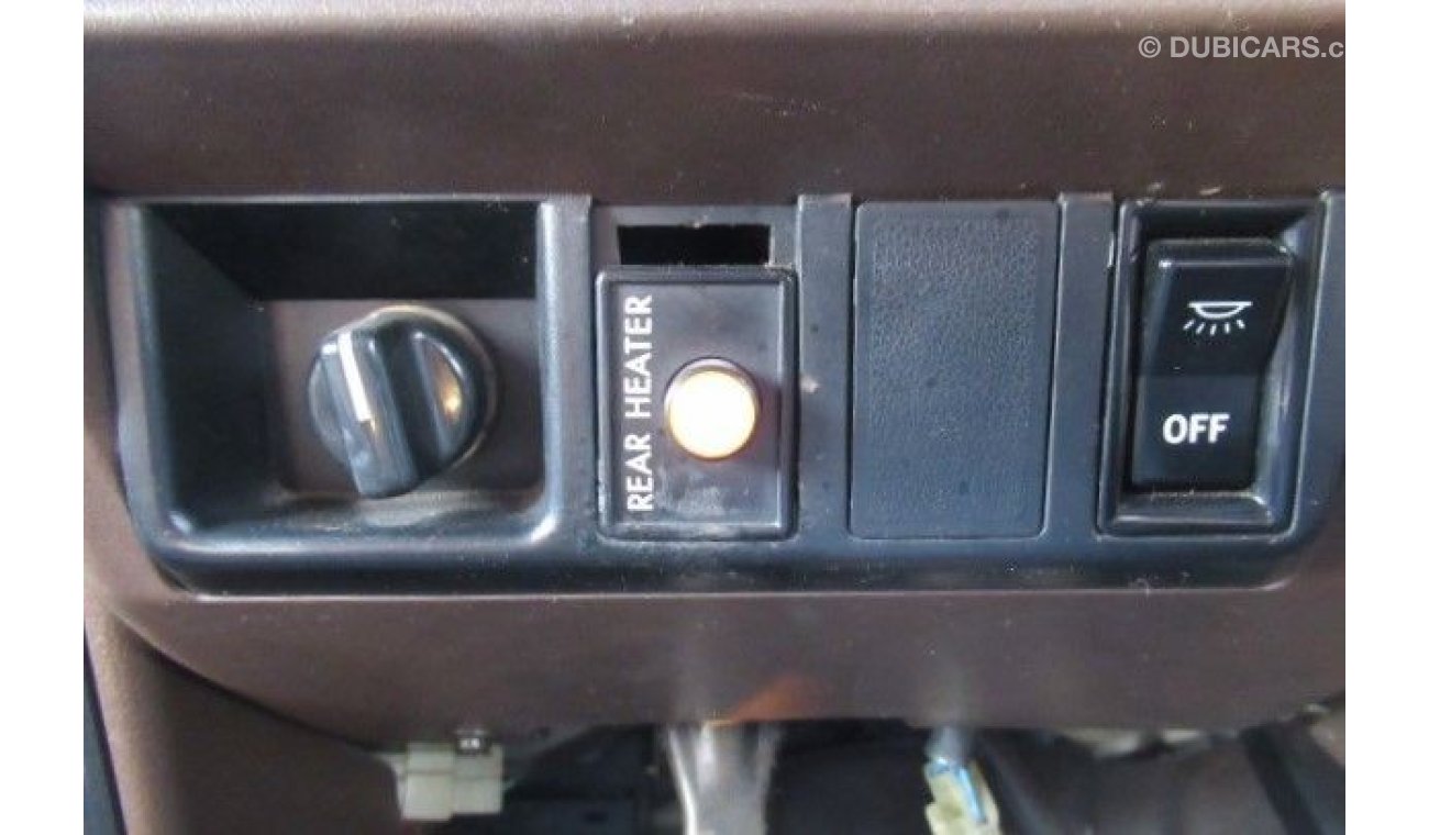 Toyota Hiace TOYOTA HIACE RIGHT HAND DRIVE (PM1003)