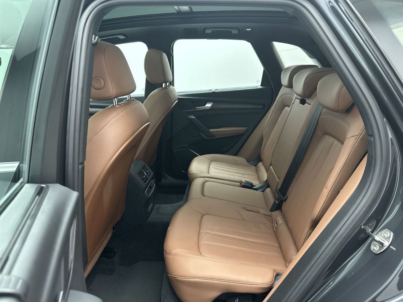 Audi Q5 45 TFSI quattro Advanced 2.0L (245 HP) 249hp (Ref# 30991) - EXCLUSIVE RAMADAN OFFER