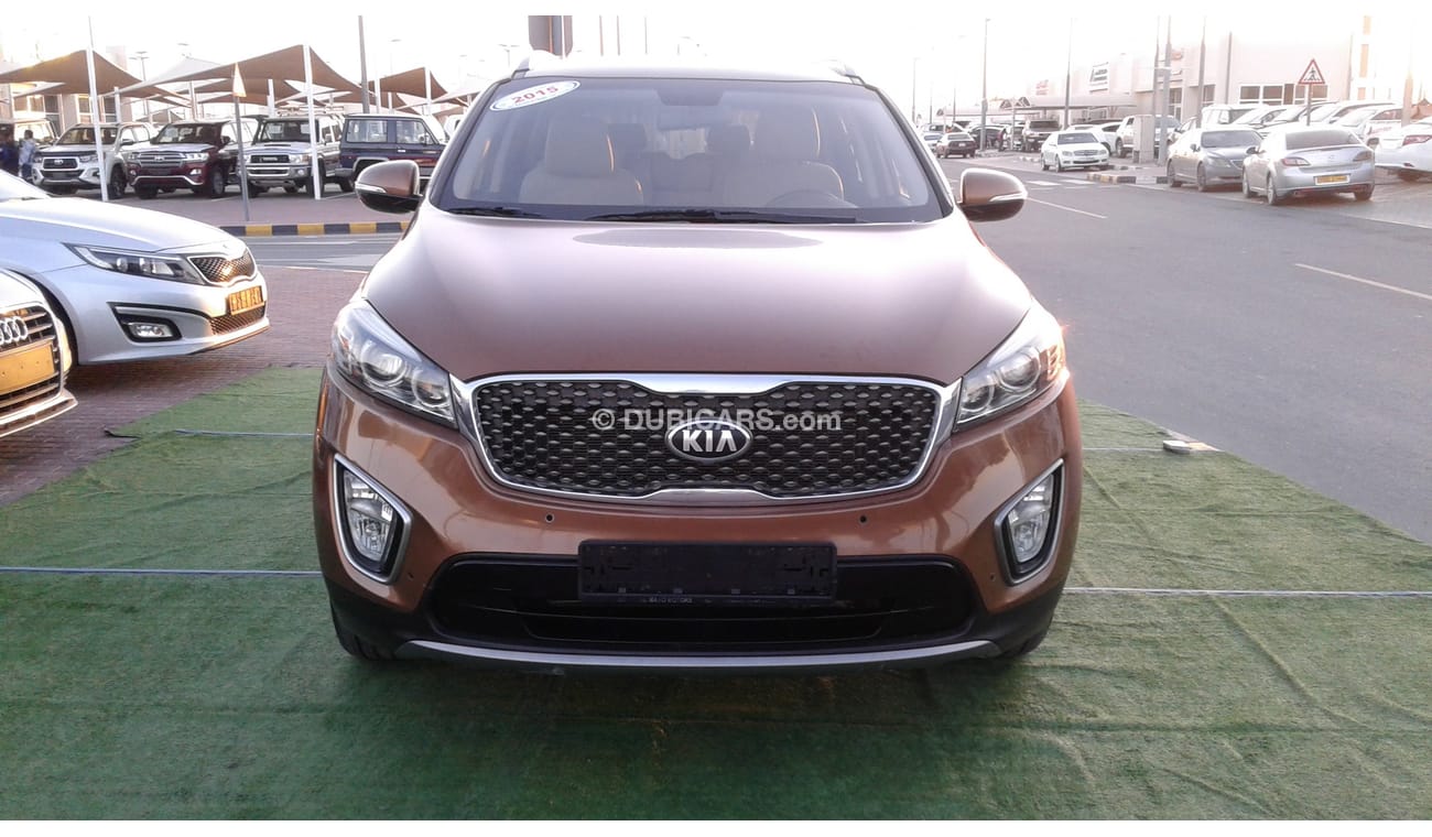 كيا سورينتو كيا سيرانتو 2015 بنى خليجى بحالة ممتاذة ماشى قليل