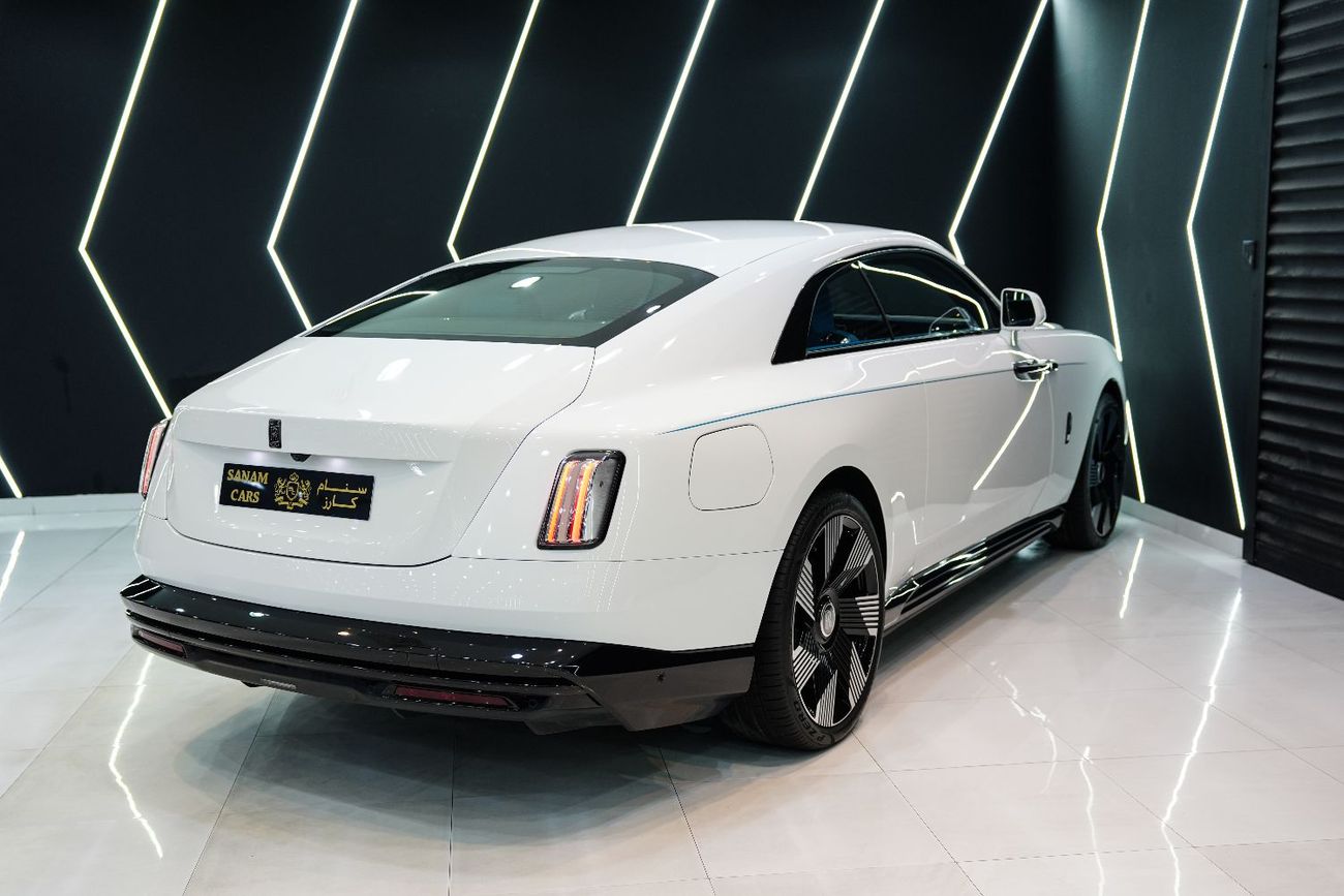 Rolls-Royce Spectre Coupe 900KM ONLY, Illuminated Grille, Starlight Headliner/Door, Dealer Warranty + Service!!