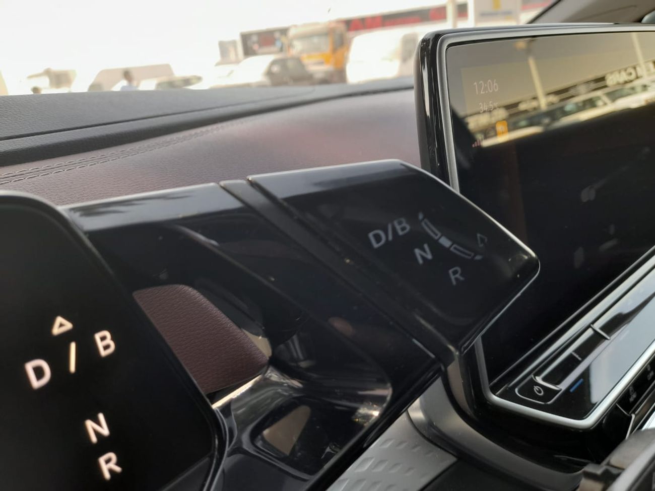 فولكس واجن ID.6 Volkswagen ID6 CROZZ Model Year 2021 Mileage- 133,000 km Well maintained car Already registered in U