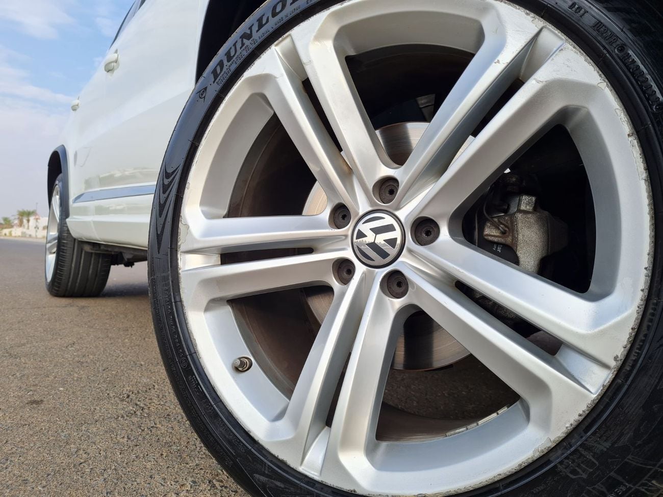 فولكس واجن تيجوان R-Line 2.0L