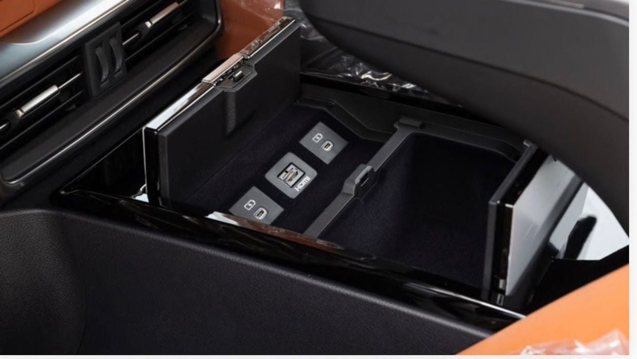 لكزس LX 700h VIP